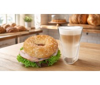 Bagel Putenbrust mit Latte Macchiato
