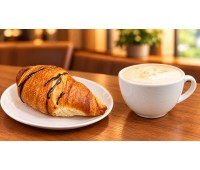 Milchkaffee + Schoko-Croissant