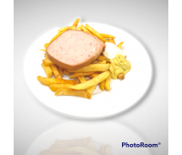 Leberkäse mit Pommes oder Kartoffelsalat